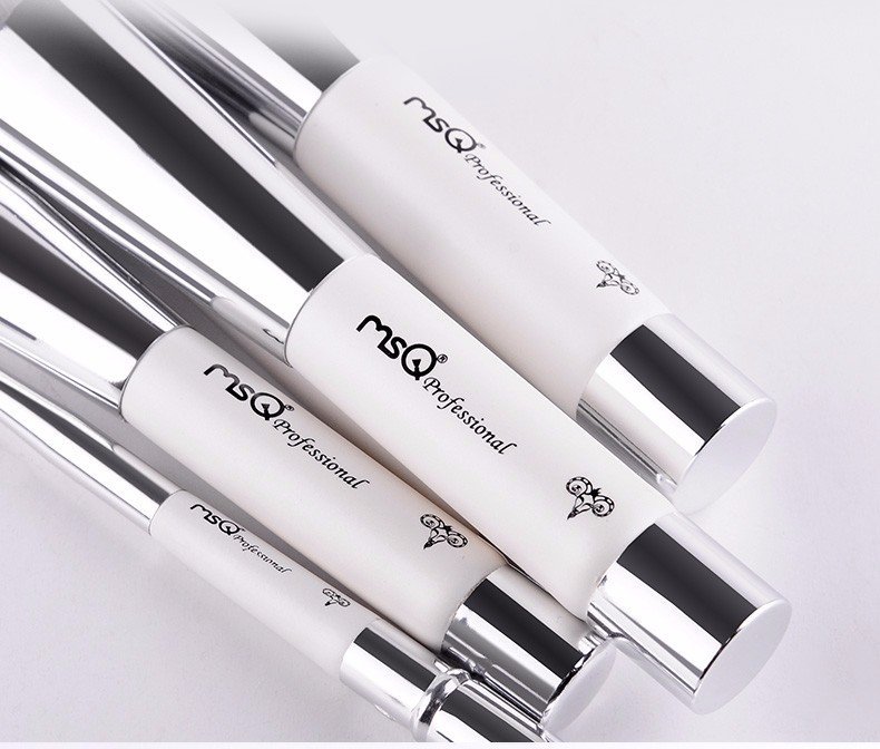 MSQ 6pcs Makeup Brushes Set With Magnetic Case - Image 4