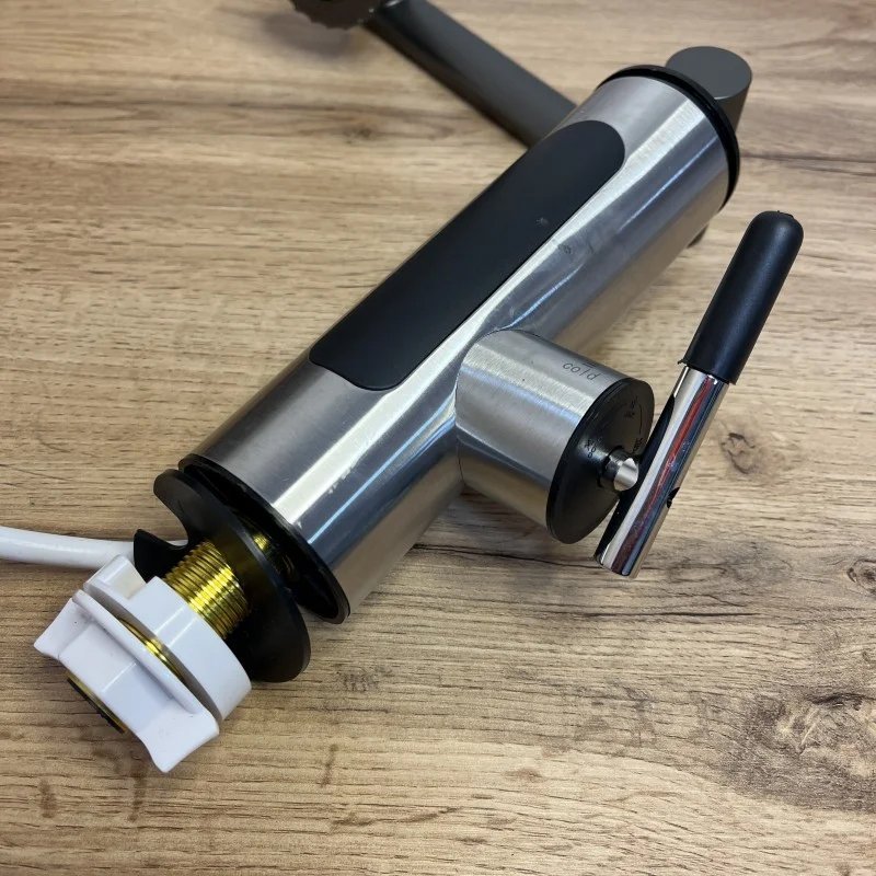 LED Metal Instant Electric Kitchen Faucet Water Tap কিচেনের প্রিমিয়াম ইলেক্ট্রিক ওয়াটার ট্যাপ RY 016 - Image 4